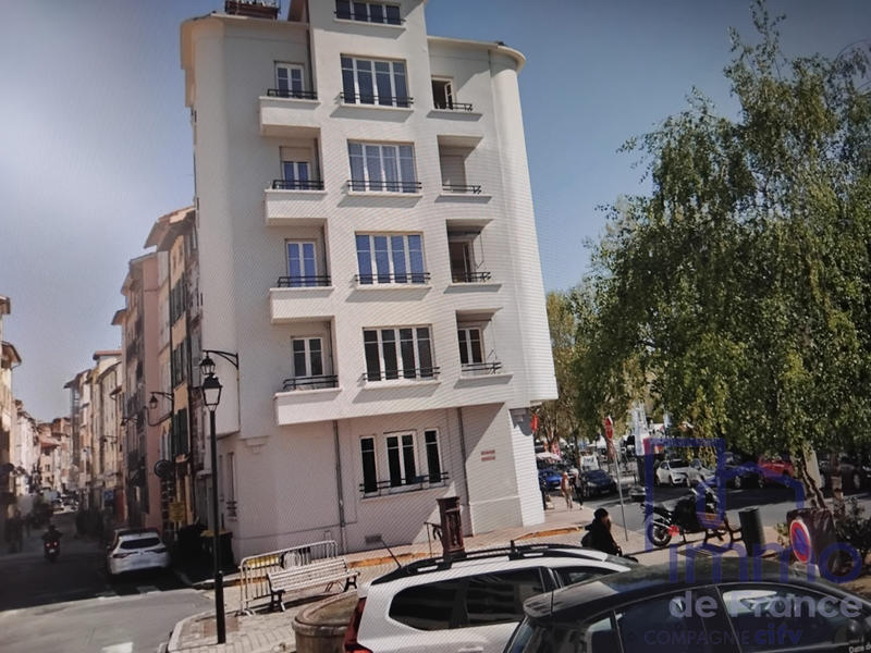 Appartement - 93 m² - 4 pièces