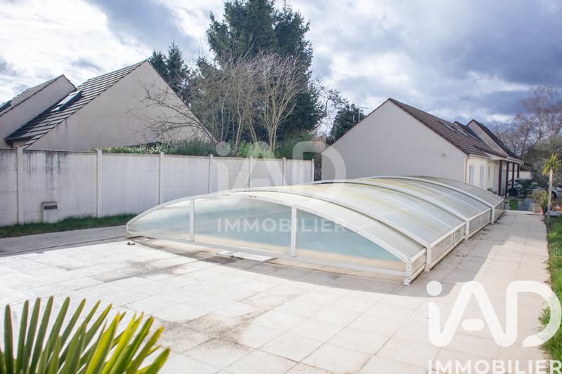 Maison - 200 m² - 9 pièces