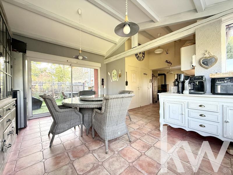 Maison - 205 m² - 10 pièces