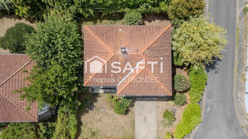 Maison - 98 m² - 5 pièces