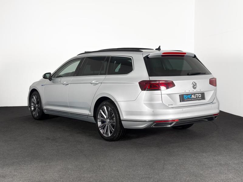Volkswagen Passat Sw Gte 218ch Dsg Hybride Rechargeable Ja18 T.O Digital Cockpit Regul Acc Camera 3d