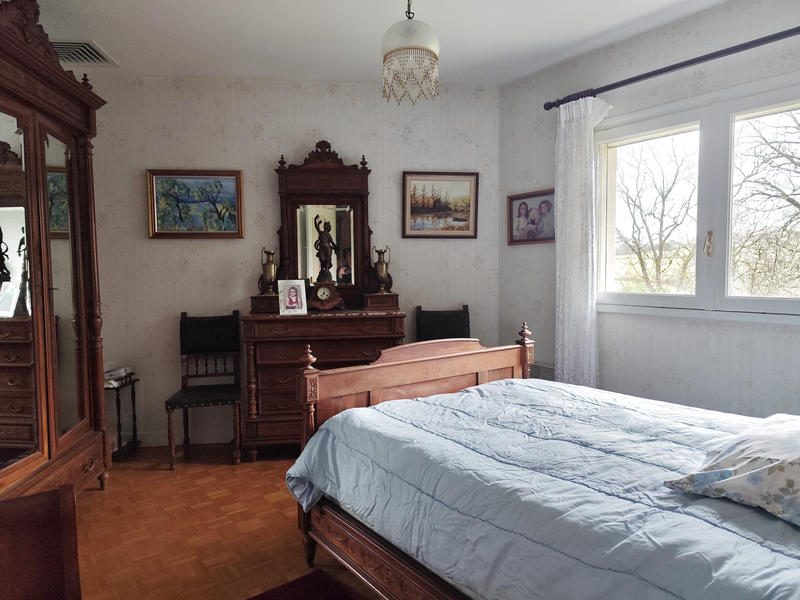 Maison - 232 m² - 10 pièces