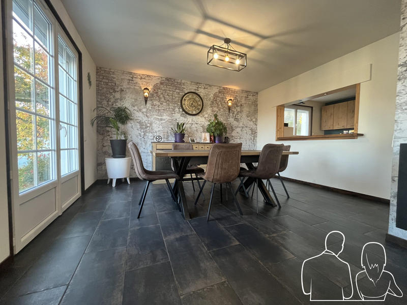 Maison traditionnelle - 156 m² - 5 pièces