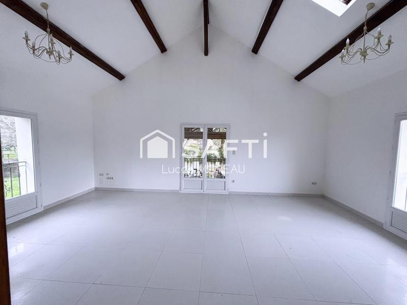 Villa - 314 m² - 10 pièces
