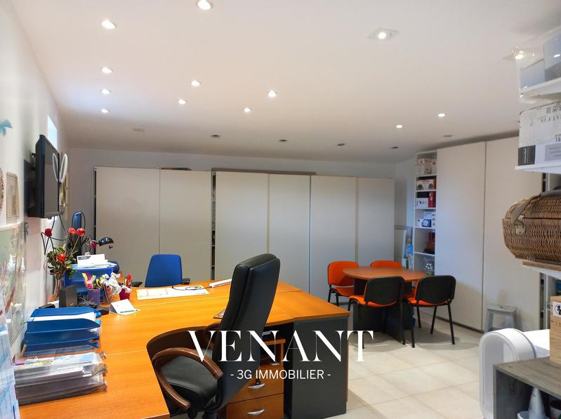 Villa - 457 m² - 16 pièces