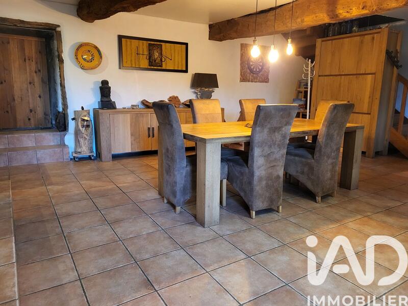 Maison - 287 m² - 11 pièces