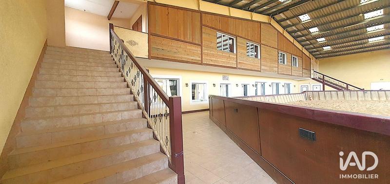 Local commercial - 610 m²