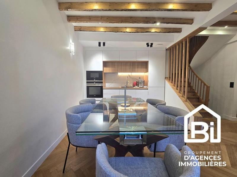 Maison de ville - 104 m² - 8 pièces