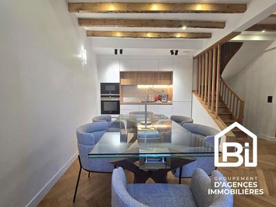 Maison de ville - 104 m² - 8 pièces