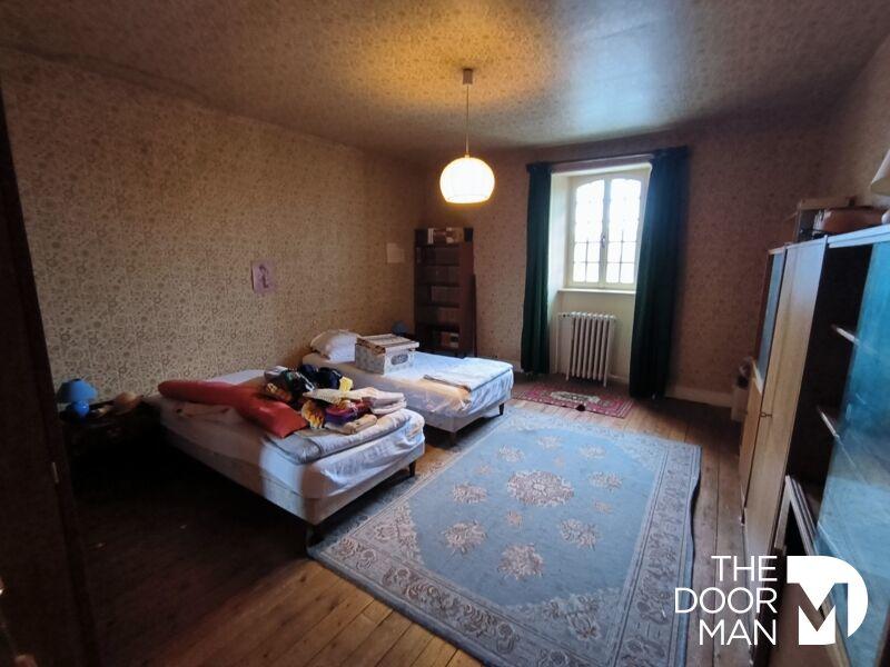 Propriété - 326 m² - 12 pièces