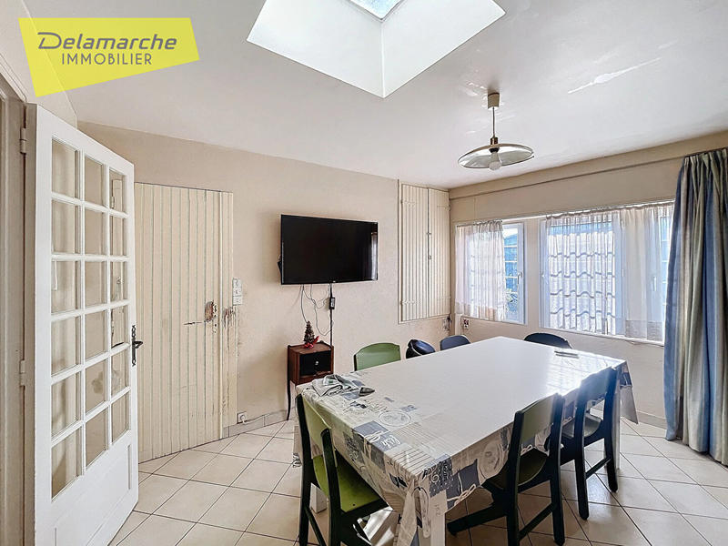 Maison - 232 m² - 10 pièces