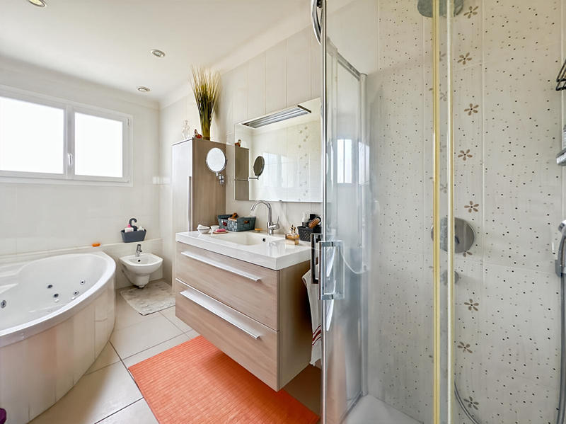 Maison - 165 m² - 6 pièces