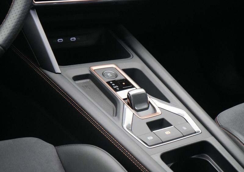 Cupra Formentor Vz 272 Hybride Rechargeable / Matrix Led Attache Remorque Regulateur de Distance Sennheiser Coffre Elec Sieges