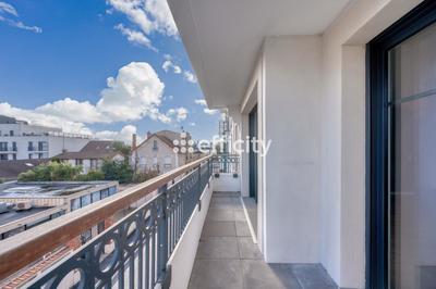 Appartement - 80 m² - 4 pièces