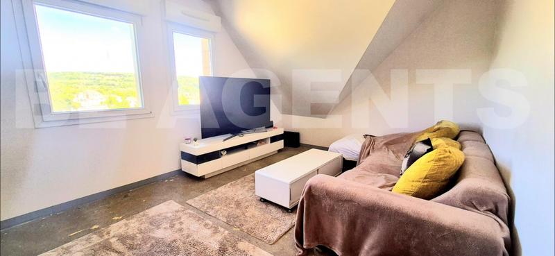 Maison - 222 m² - 8 pièces