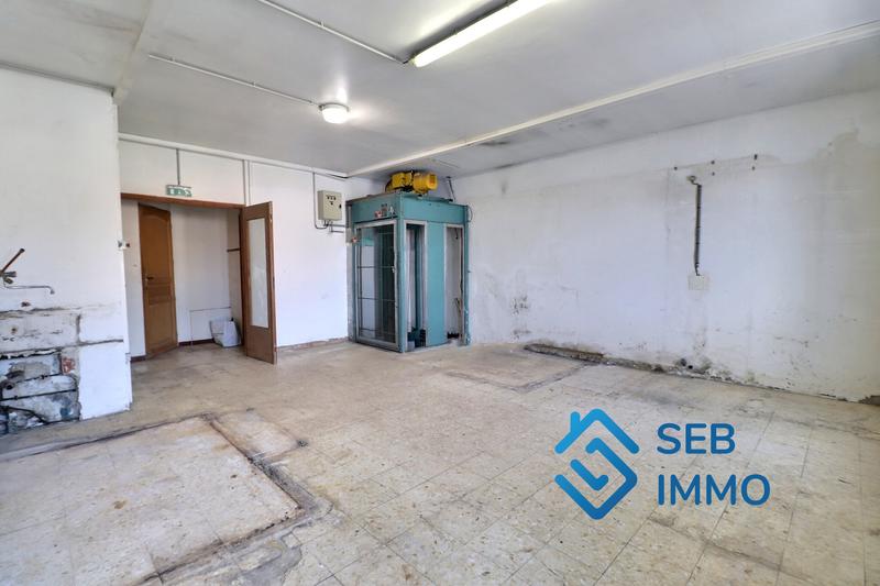 Local commercial - 101 m²