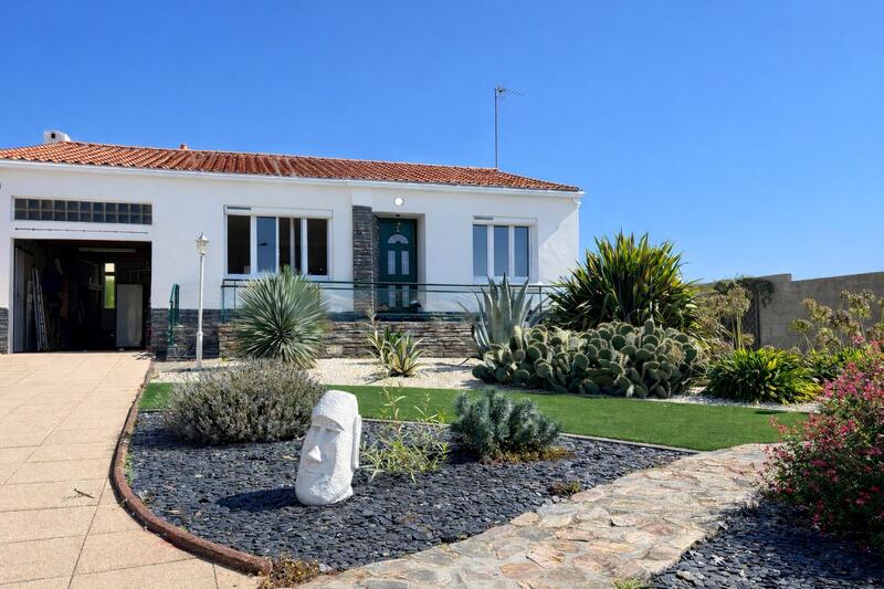 Maison - 90 m² - 5 pièces