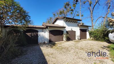 Viager - Maison de village - 140 m² - 7 pièces