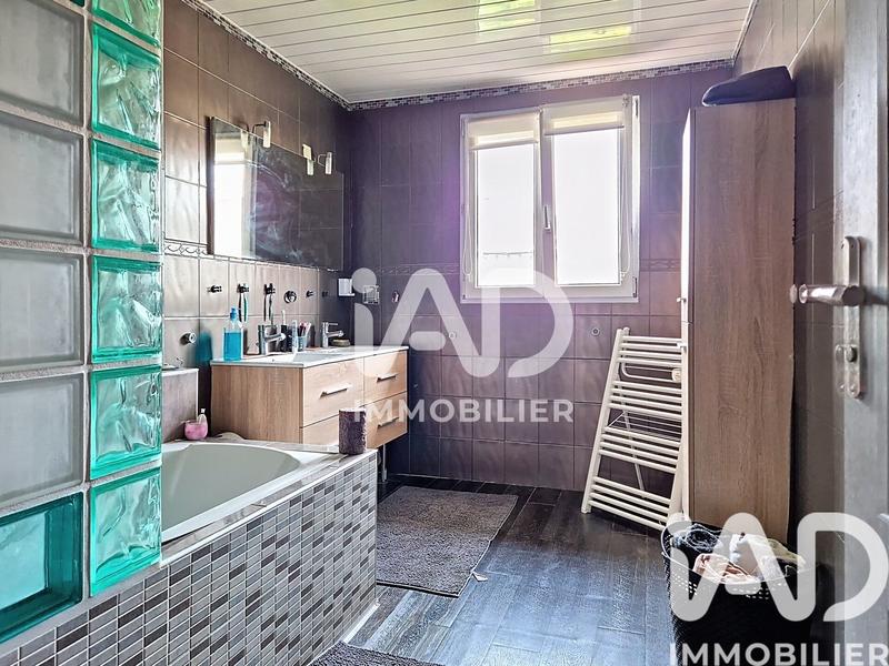 Maison - 189 m² - 7 pièces