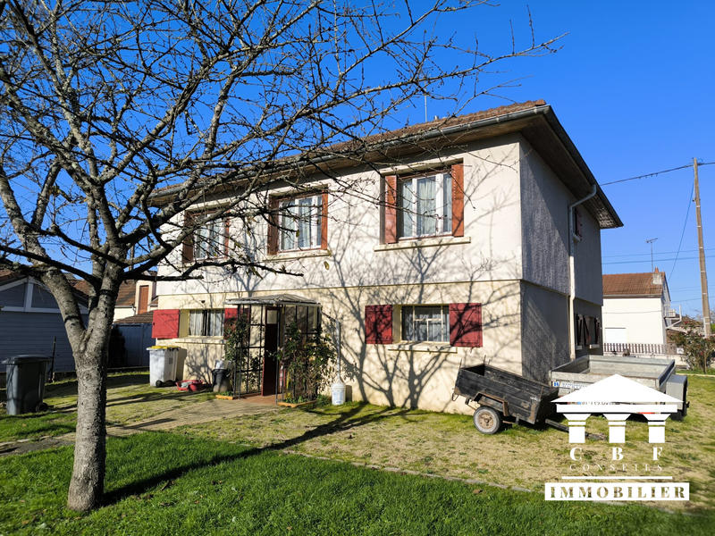 Maison - 95 m² - 5 pièces