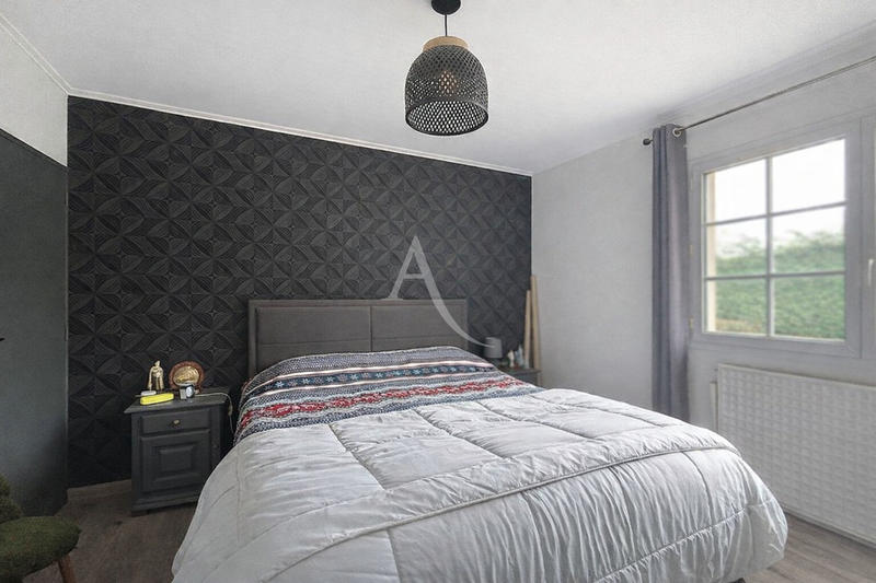 Maison - 98 m² - 5 pièces