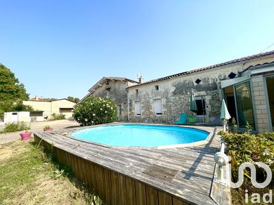 Maison - 284 m² - 9 pièces