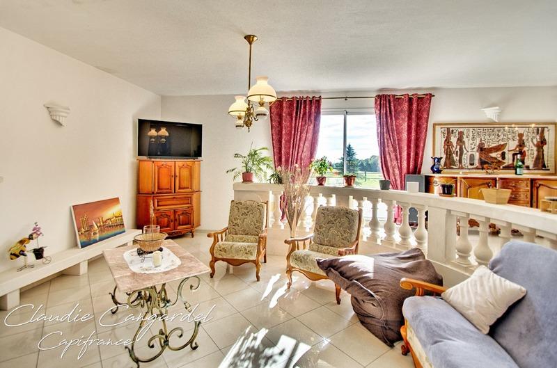 Maison - 257 m² - 8 pièces