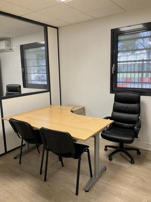 Bureau - 85 m² - 5 pièces