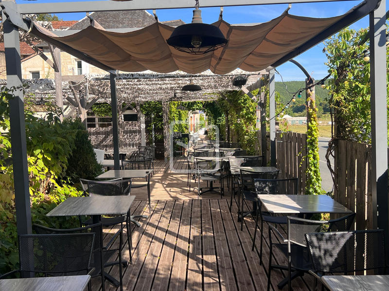 Maison de village - 250 m² - 10 pièces