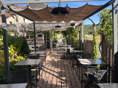 Maison de village - 250 m² - 10 pièces