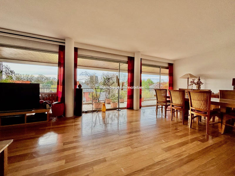 Appartement - 142 m² - 6 pièces