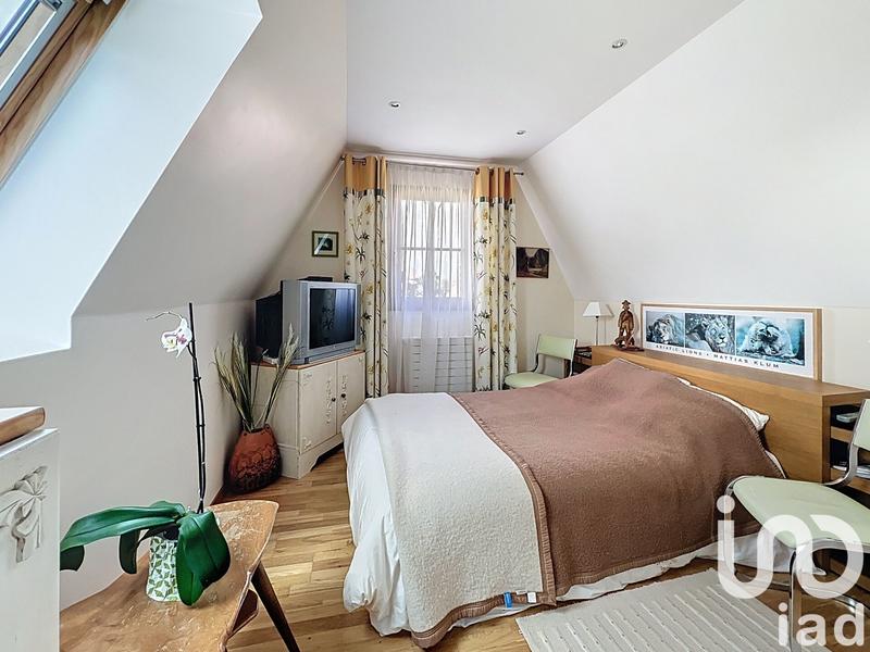 Maison - 121 m² - 7 pièces