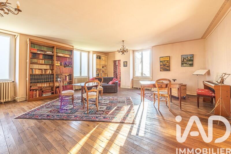 Maison - 427 m² - 12 pièces