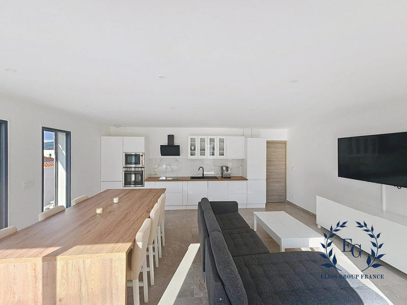 Maison - 103 m² - 4 pièces