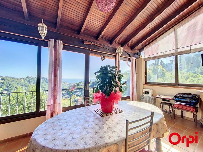 Maison - 515 m² - 11 pièces