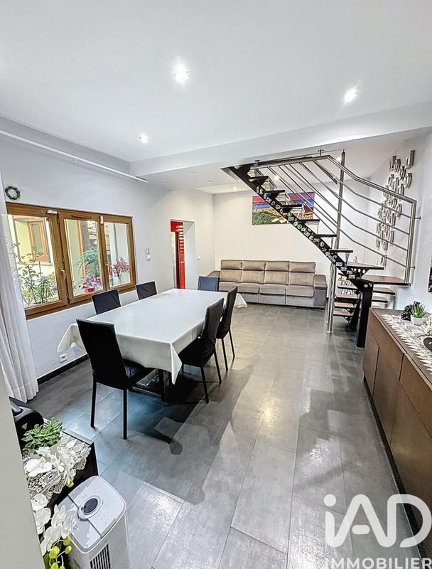 Maison de ville - 126 m² - 7 pièces