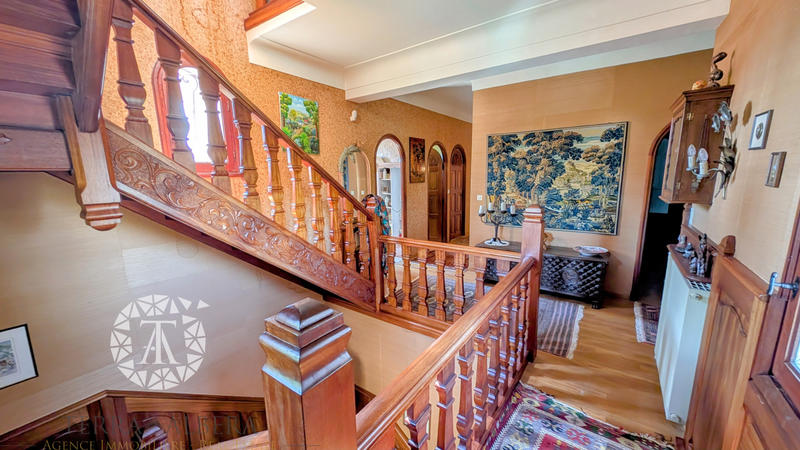Viager - Maison - 205 m² - 7 pièces