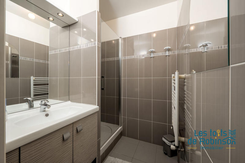 Appartement - 96 m² - 5 pièces