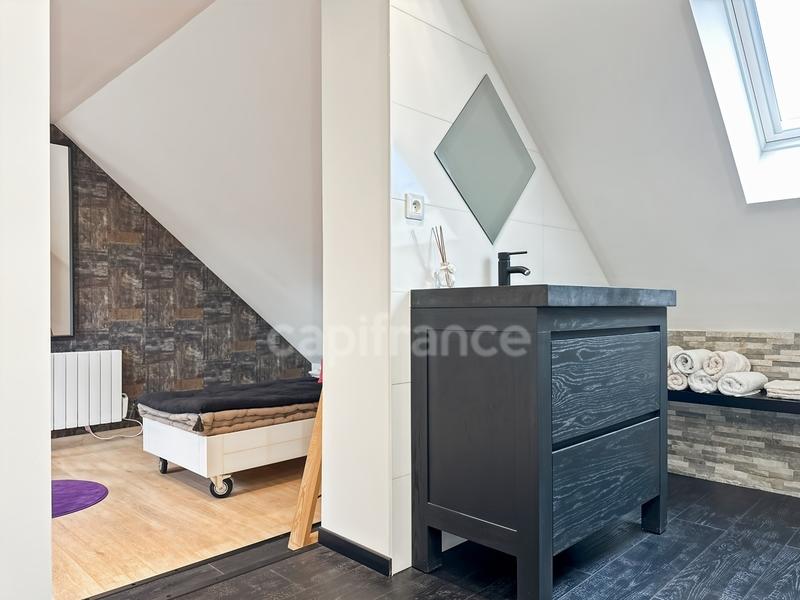 Maison - 153 m² - 8 pièces