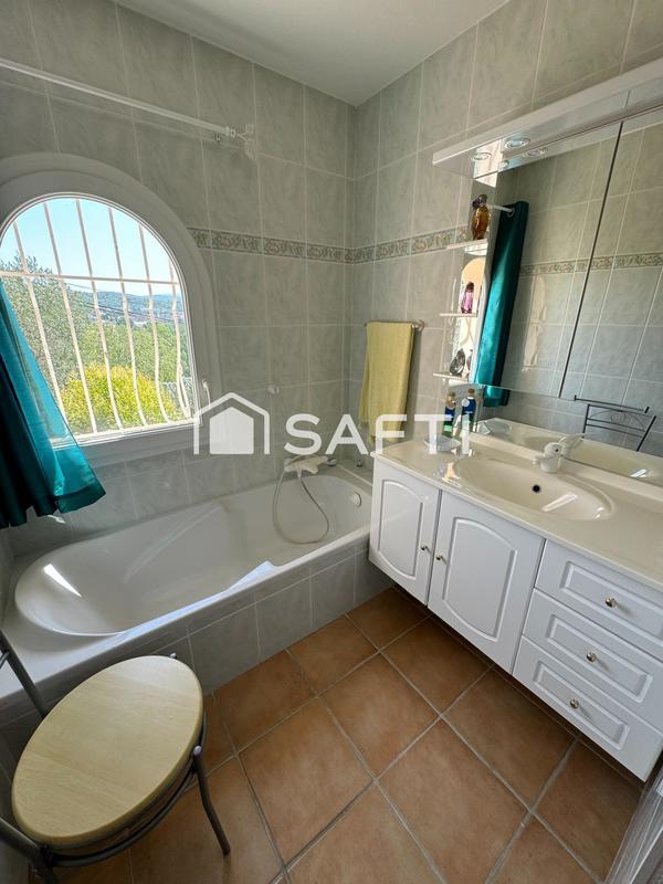 Maison - 125 m² - 4 pièces