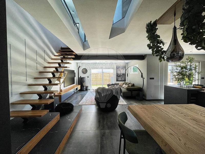 Maison - 150 m² - 5 pièces