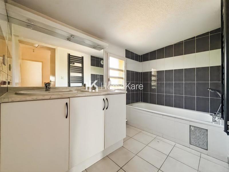 Appartement - 96 m² - 4 pièces