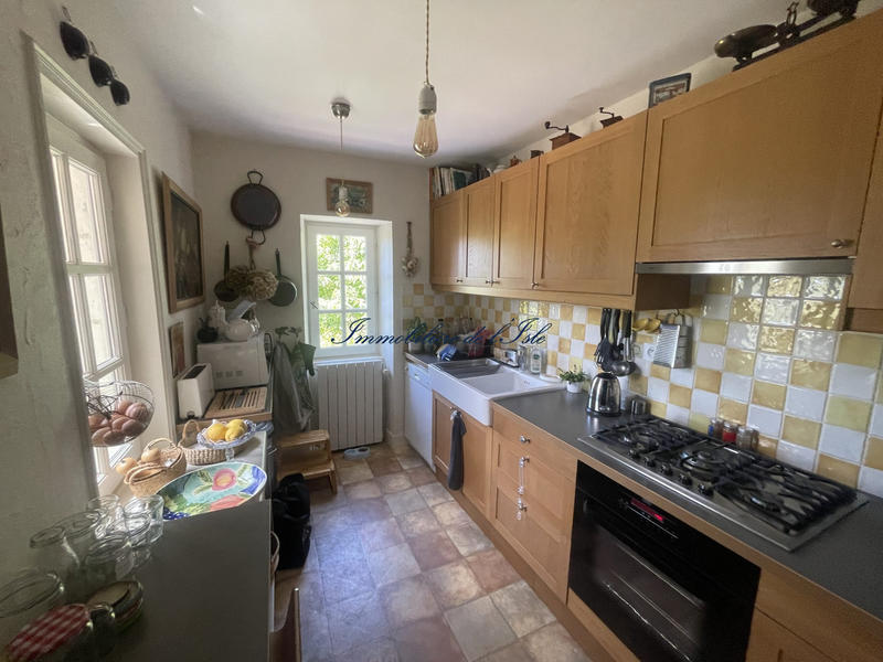 Maison - 253 m² - 13 pièces