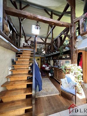 Propriété - 330 m² - 20 pièces