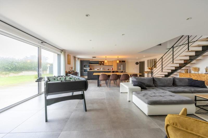 Maison - 165 m² - 6 pièces