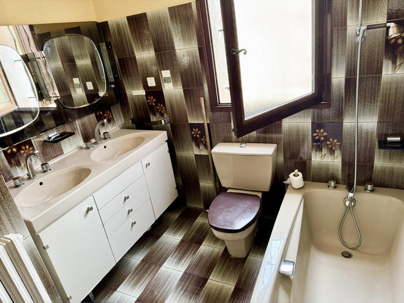 Maison - 145 m² - 6 pièces