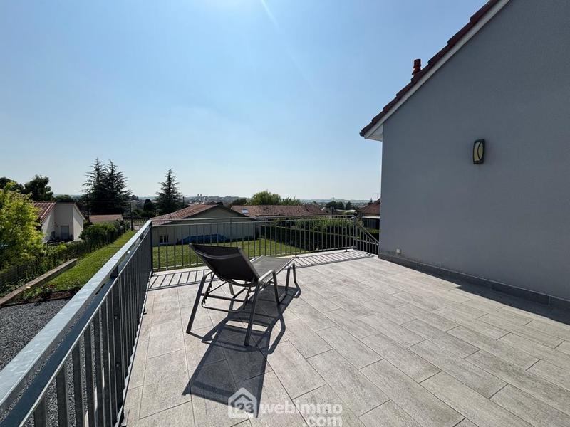Maison - 229 m² - 5 pièces