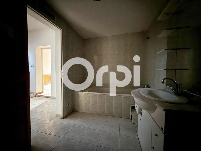 Immeuble - 174 m² - 9 pièces