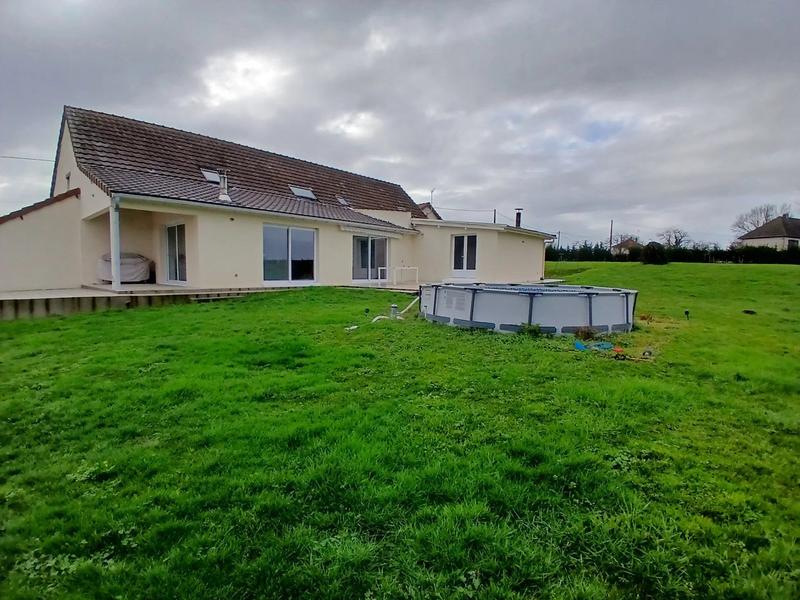 Maison - 228 m² - 6 pièces