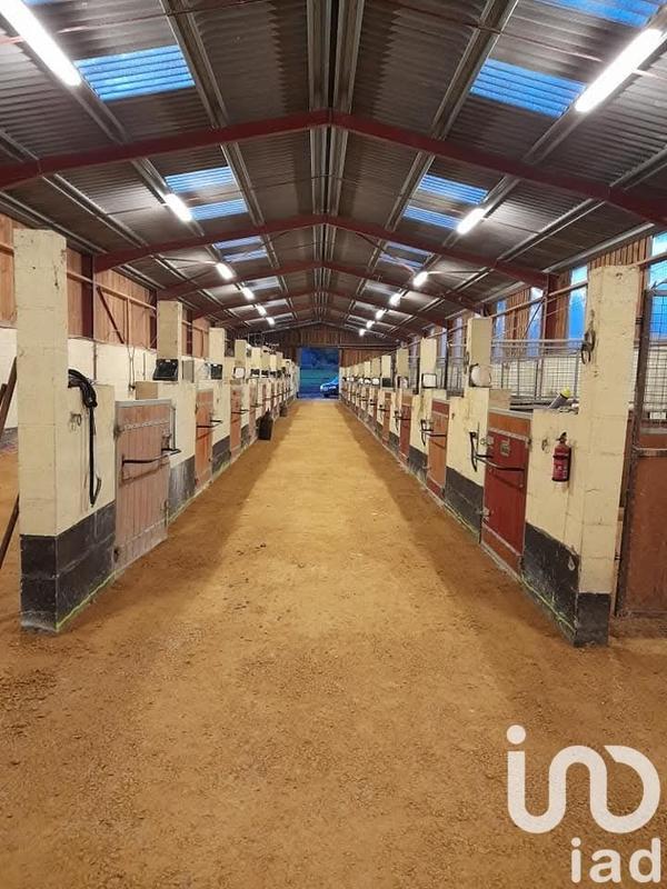 Ferme - 2 112 m² - 1 pièce